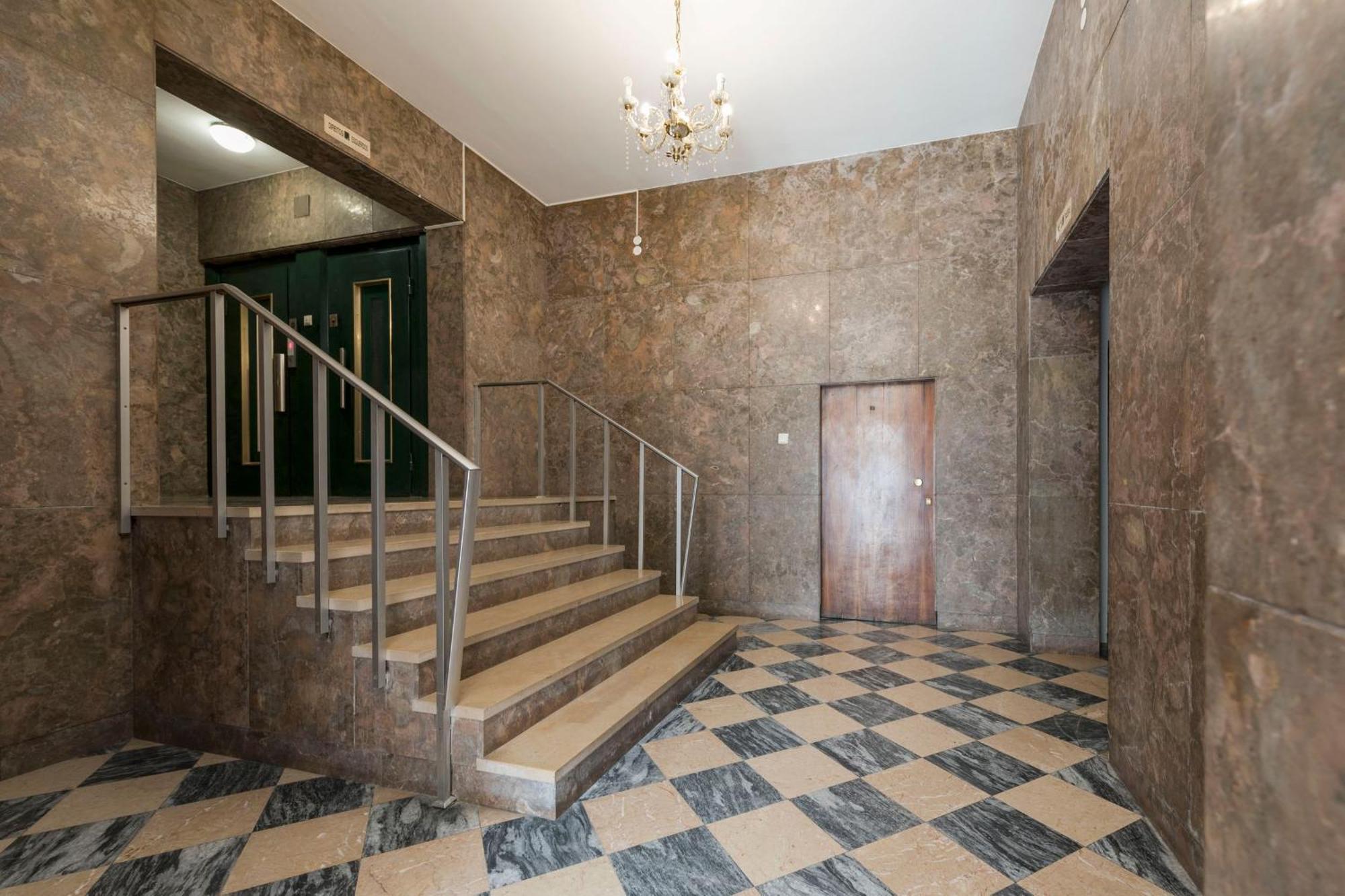 Lovelystay - Boavista Cozy Apartment Porto Bagian luar foto